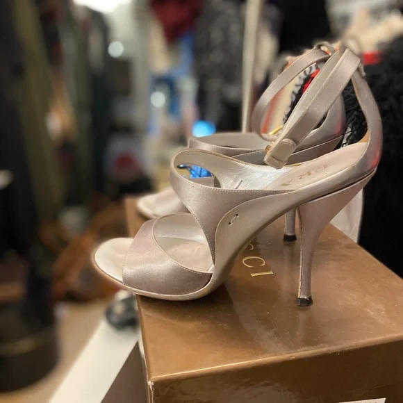 Vintage Prada shoes - Picture 2 of 12